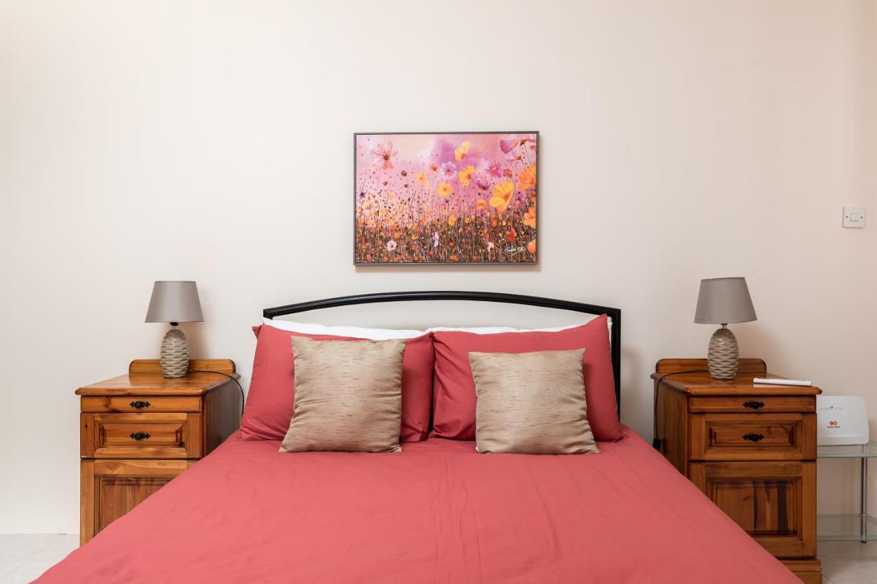 Spacious, Bright & Cosy 2 Bedroom 2 Bathroom - Uni Heights Msida