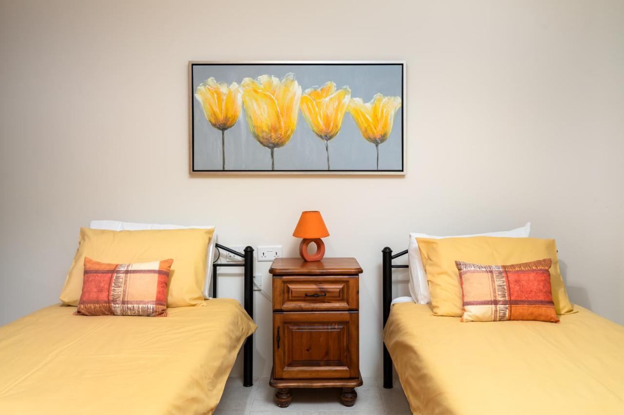 Apartament Spacious, Bright & Cosy 2 Bedroom 2 Bathroom - Uni Heights *